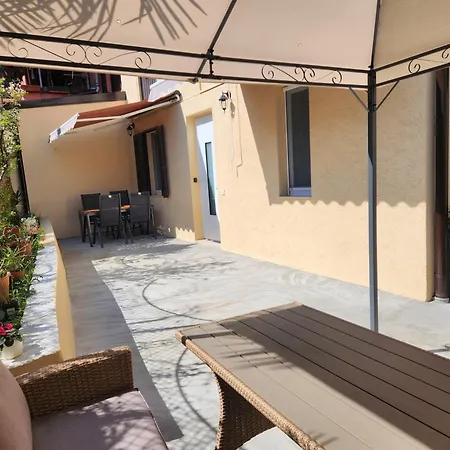 Marina - Free Parking شقة إيزولا