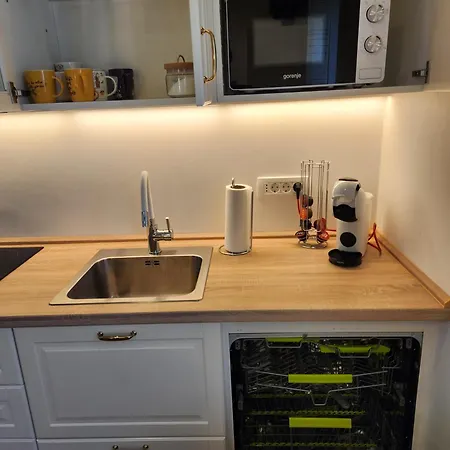 Marina - Free Parking Izola