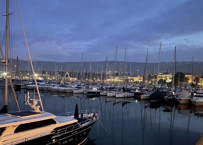 Marina - Free Parking *