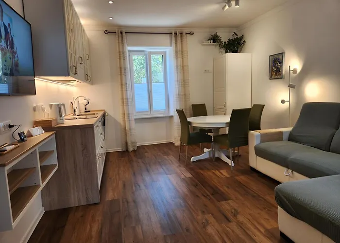 Marina - Free Parking *