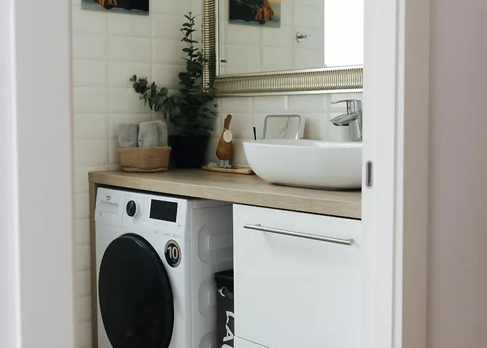 Marina - Free Parking